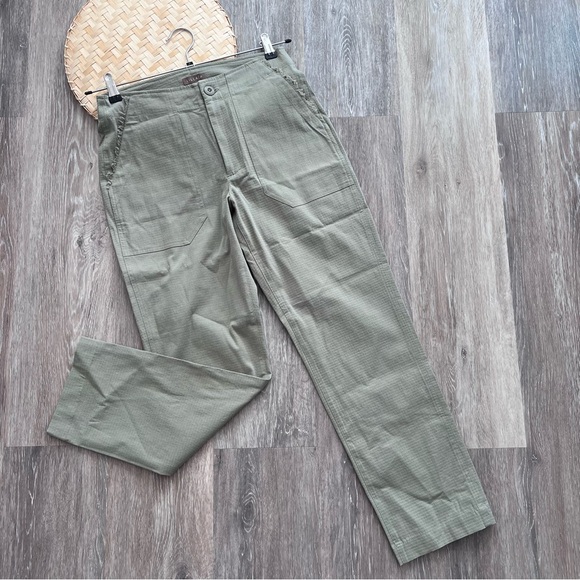 NWT lilla P army green khaki ankle pants - Picture 2 of 8